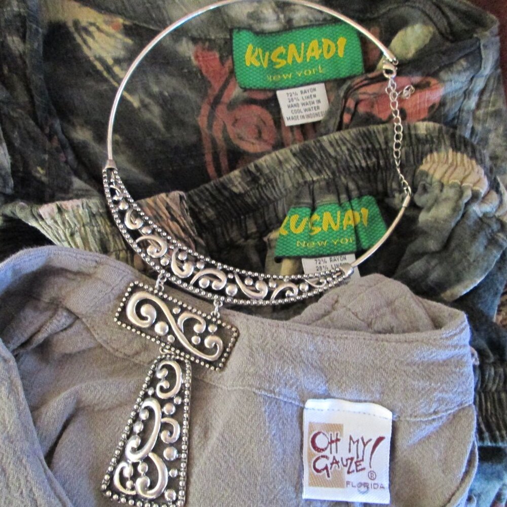 Green Kusnadi Pants and Jacket with Oh My Gauze Long-Sleeve Top - Picture 9 of 9
